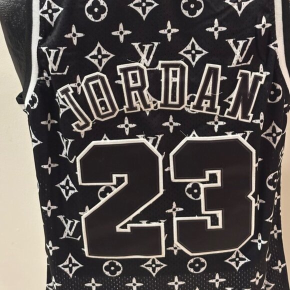 Chicago Bulls Michael Jordan # 23 Jersey Black/White , Unisex - Picture 11 of 12